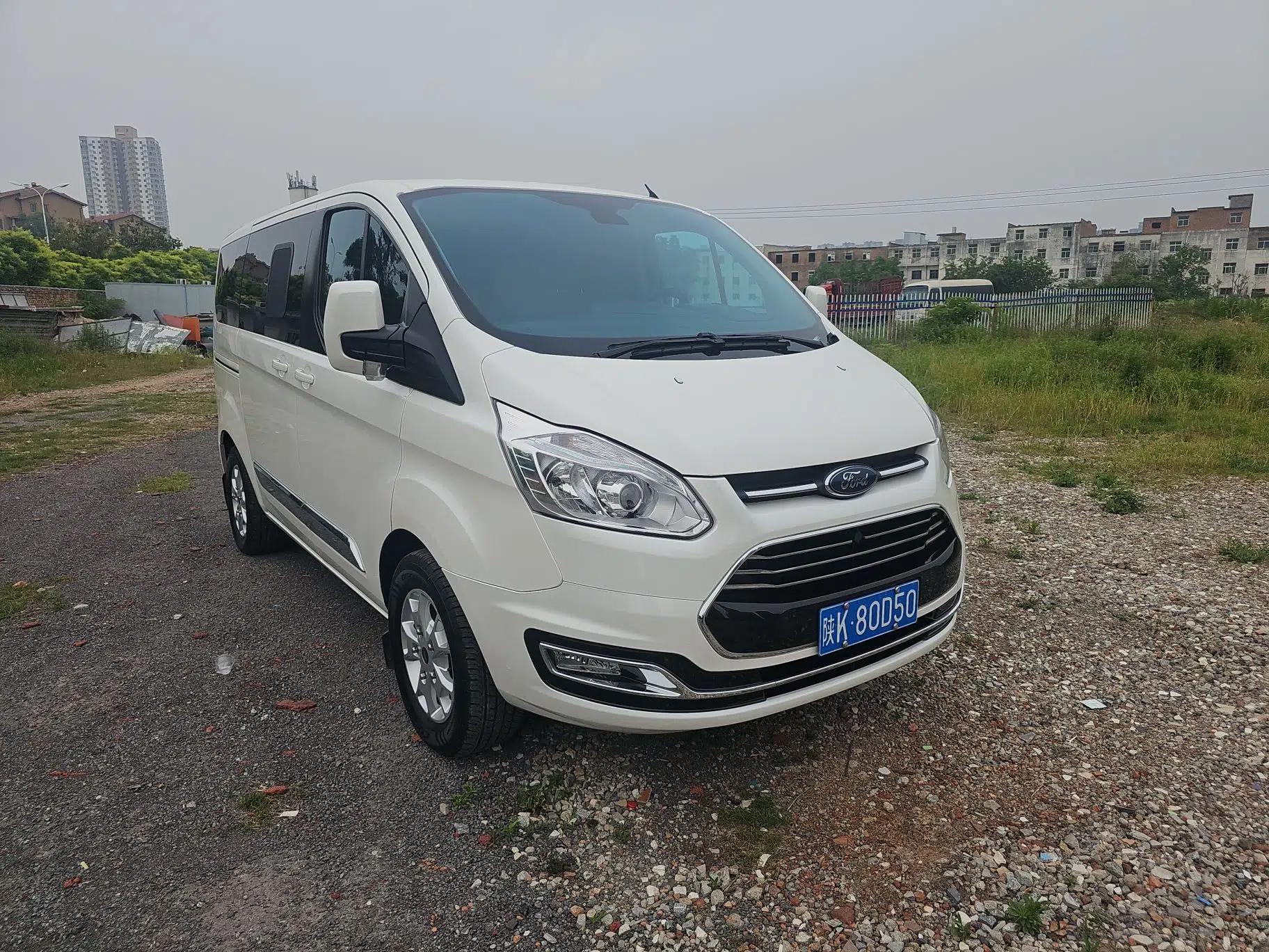 Ford Tourneo Custom 2020 Revised Version 2.0T Automatic Elite Edition — миниатюра 3