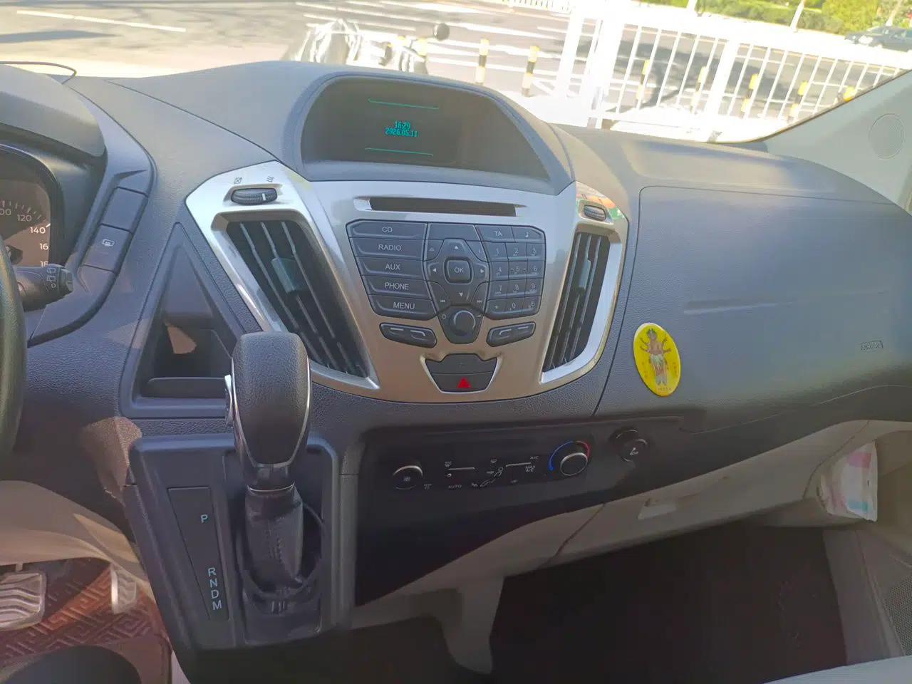 Ford Tourneo Custom 2017 2.0T Automatic Elite Version — миниатюра 14
