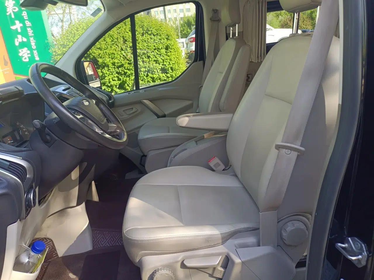 Ford Tourneo Custom 2017 2.0T Automatic Elite Version — миниатюра 16