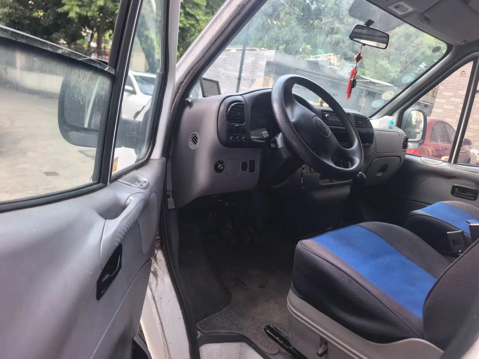 Ford Classic Transit 2015 2.8T Diesel Multi-Function Long-Wheelbase 6-Seater Mid-Roof JX493ZLQ4 — миниатюра 17