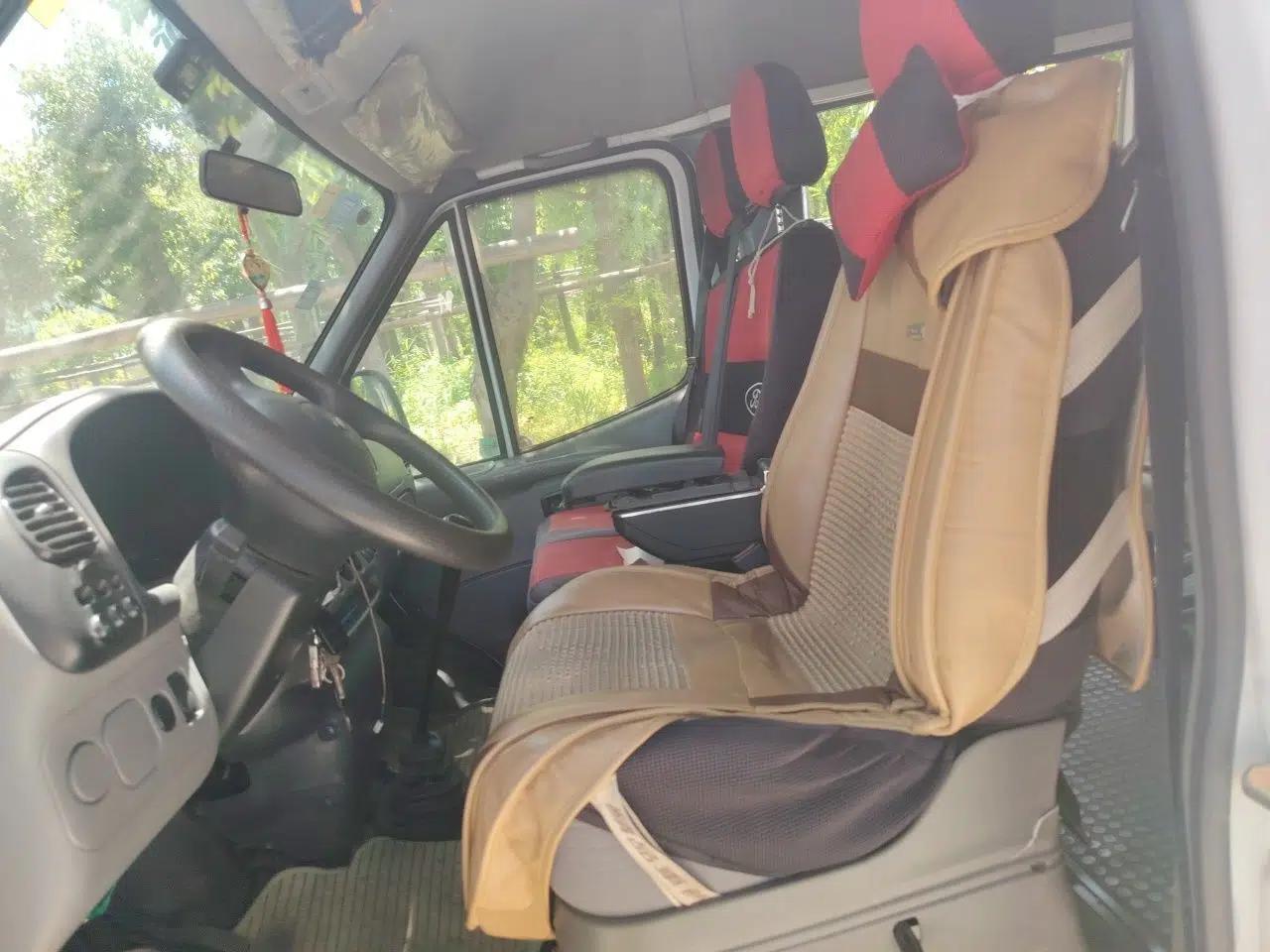Ford Classic Transit 2015 2.8T Diesel Multi-Function Vehicle Short Wheelbase 6-Seater Mid-Roof Edition JX493ZLQ4 — миниатюра 16
