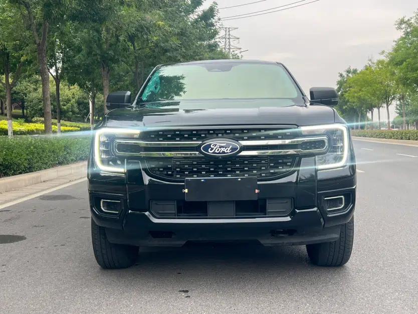 Ford Ranger 2025 Explore Four-Wheel Drive Automatic Version Diesel — миниатюра 2