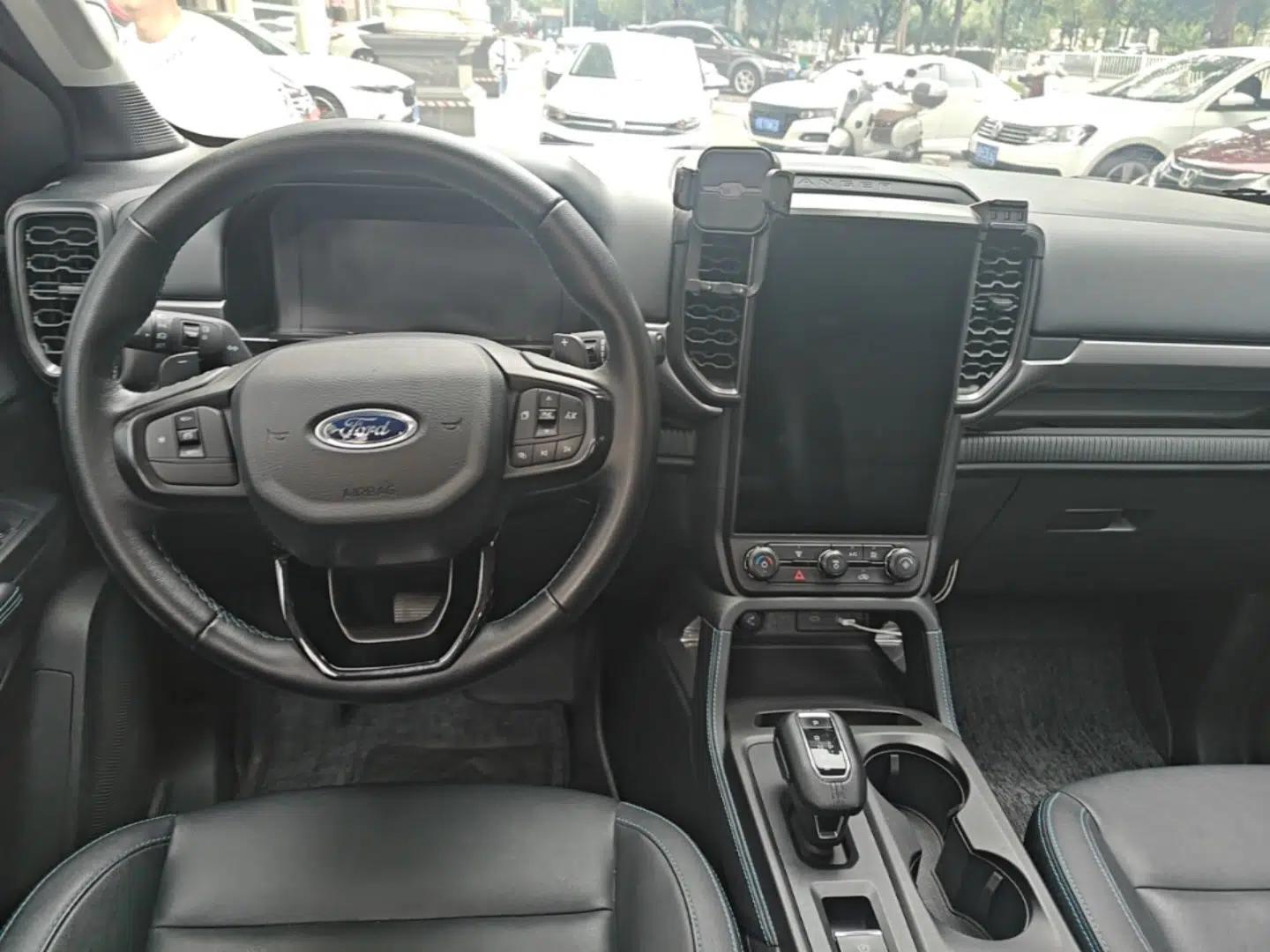 Ford Ranger 2023 Shanlin 4x4 Automatic Version Gasoline — миниатюра 13