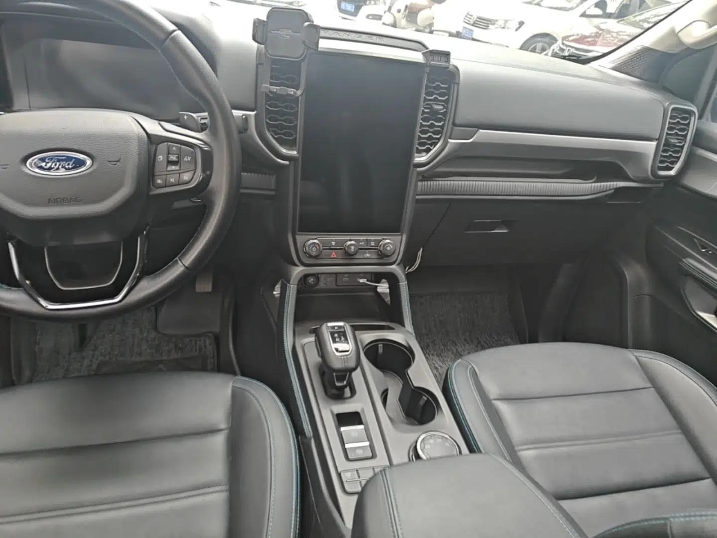 Ford Ranger 2023 Shanlin 4x4 Automatic Version Gasoline — миниатюра 15