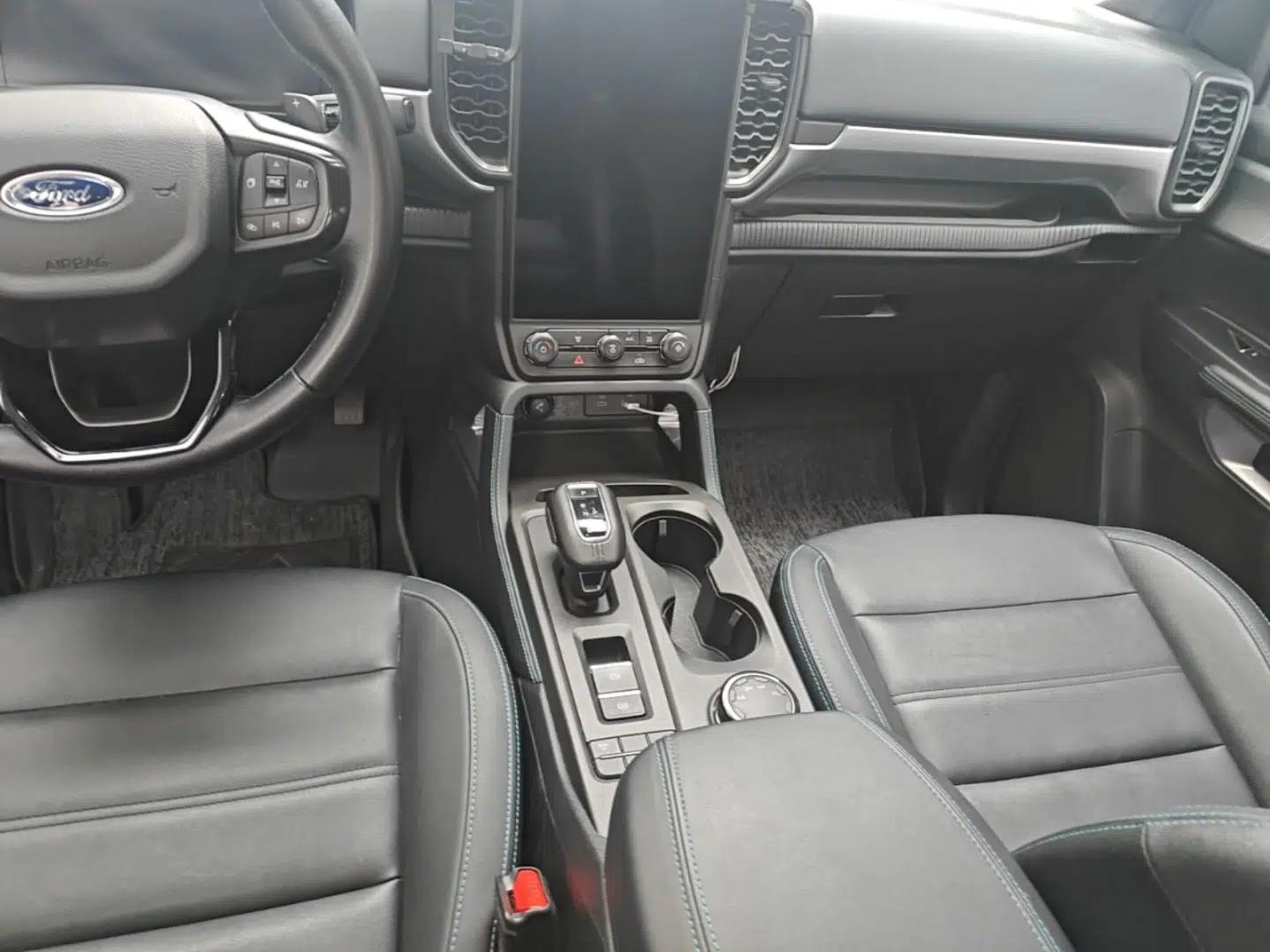 Ford Ranger 2023 Shanlin 4x4 Automatic Version Gasoline — миниатюра 16