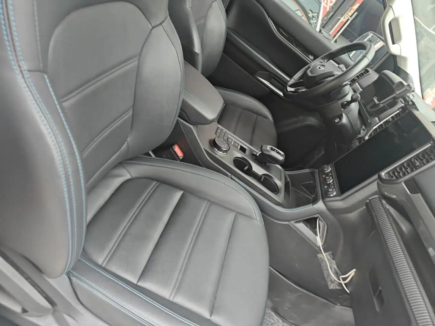 Ford Ranger 2023 Shanlin 4x4 Automatic Version Gasoline — миниатюра 23