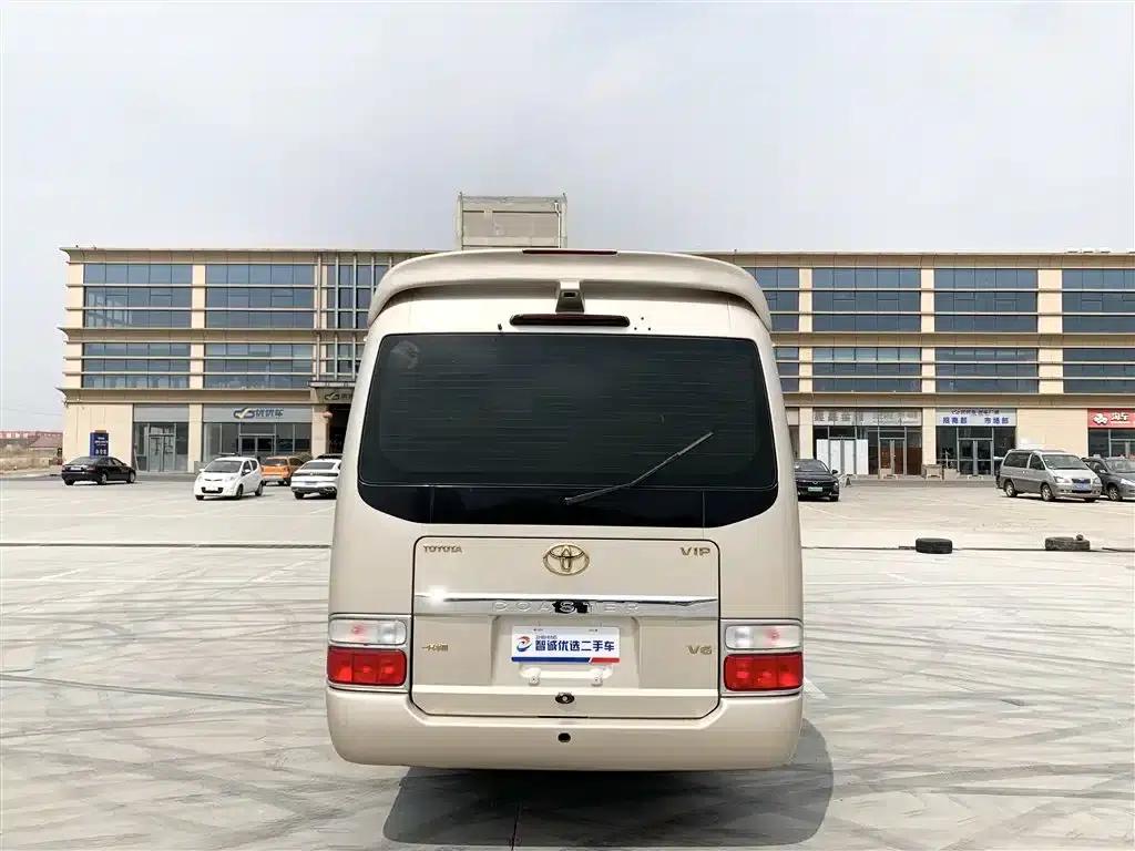 2015 Toyota Coaster 4.0L Premium GRB53L-ZCMSK 20-Seat Special Edition — миниатюра 3