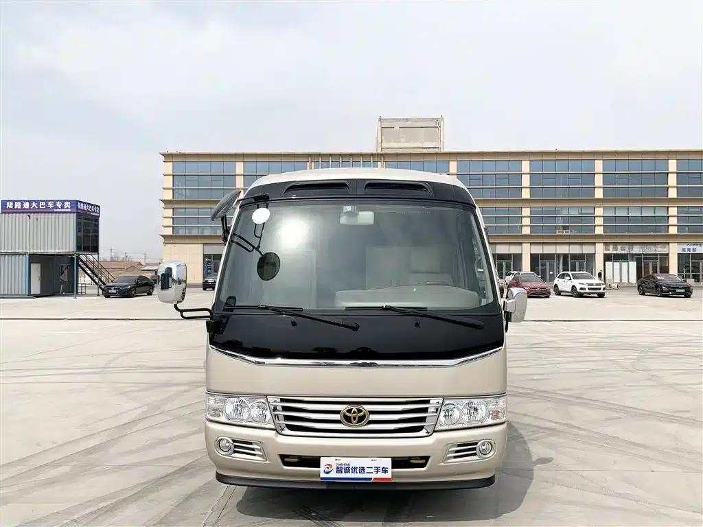 2015 Toyota Coaster 4.0L Premium GRB53L-ZCMSK 20-Seat Special Edition — миниатюра 21