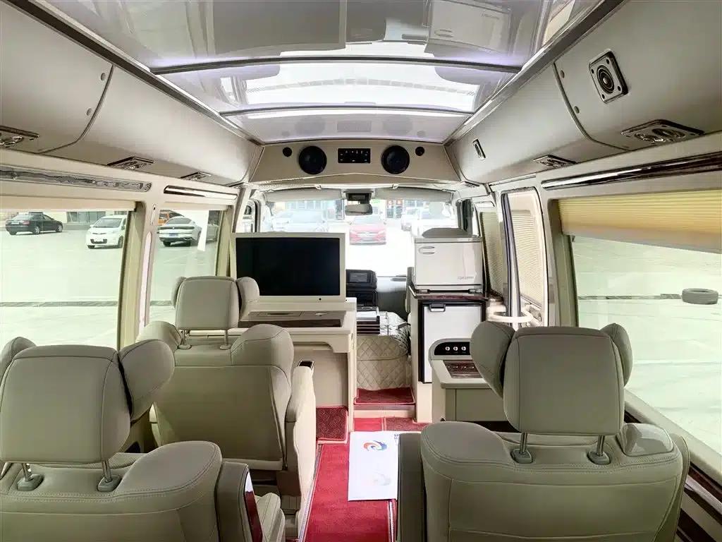 2015 Toyota Coaster 4.0L Premium GRB53L-ZCMSK 20-Seat Special Edition — миниатюра 8