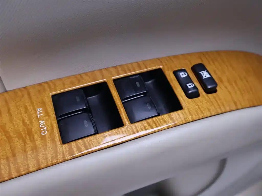 2007 Previa 3.5L 7-seater Luxury — миниатюра 17