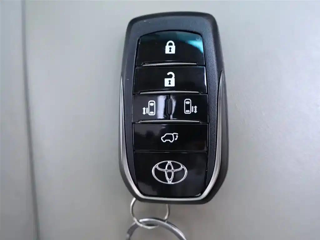 2007 Previa 3.5L 7-seater Luxury — миниатюра 26