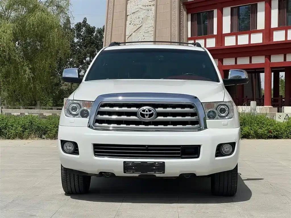 Sequoia 2010 5.7 Platinum Edition — миниатюра 2