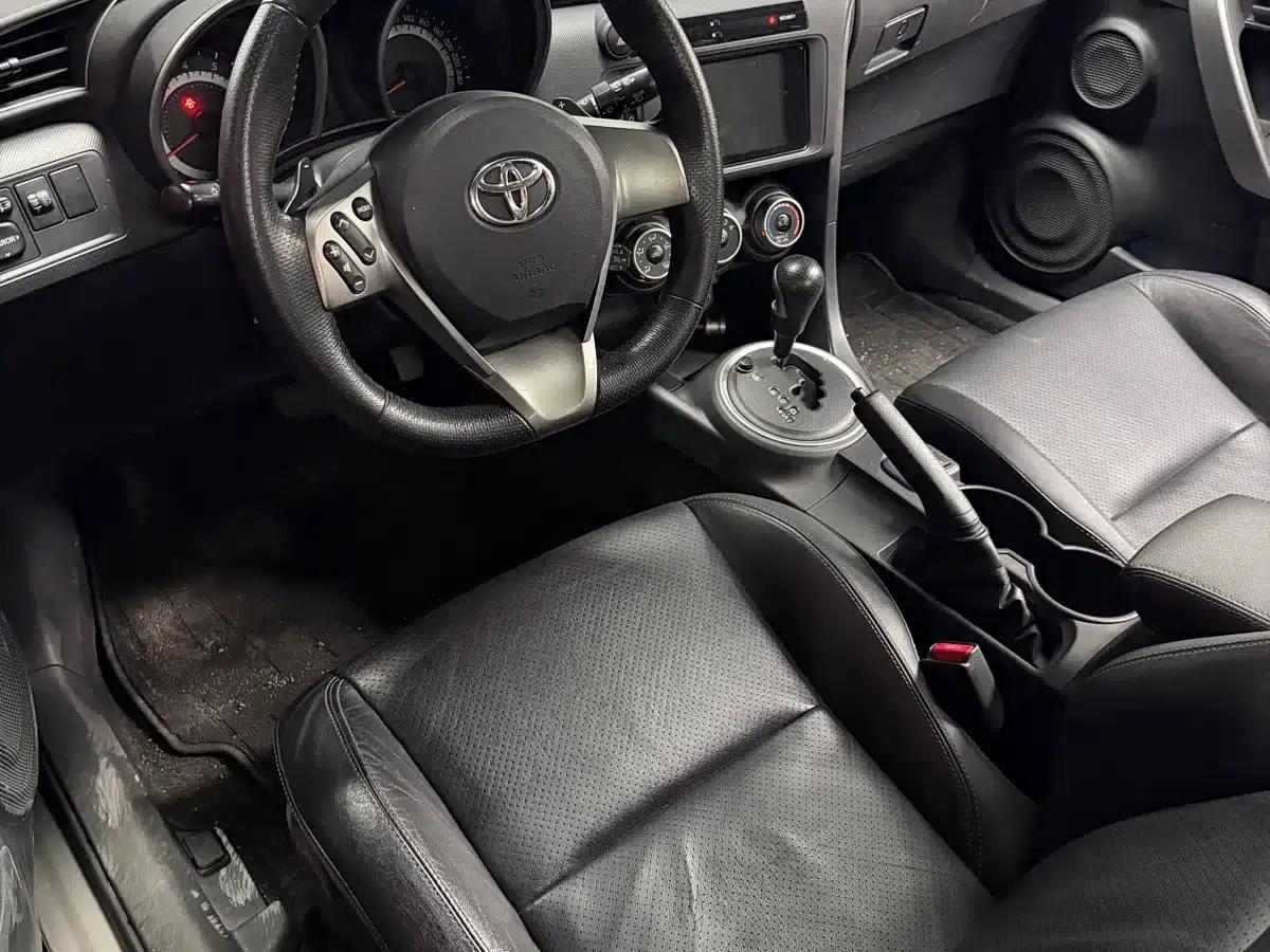 2011 Jetta 2.5L Luxury Edition — миниатюра 2