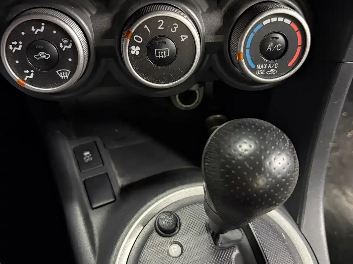 2011 Jetta 2.5L Luxury Edition — миниатюра 8