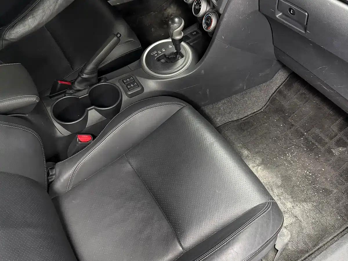 2011 Jetta 2.5L Luxury Edition — миниатюра 10