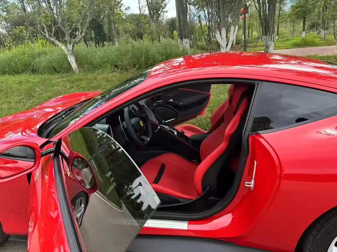 Roma 2020 3.9T V8 — миниатюра 5