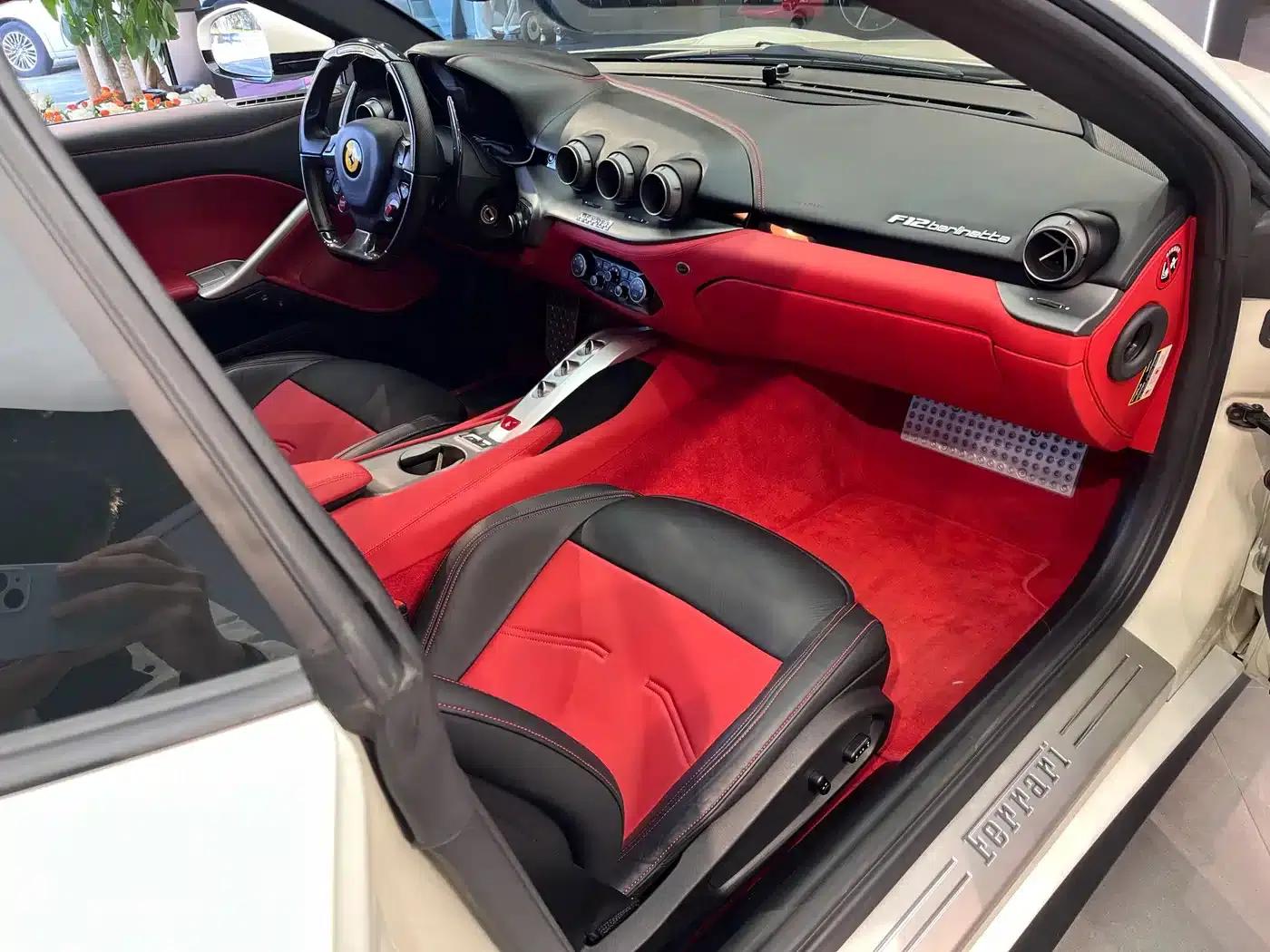 2013 F12berlinetta 6.3L Standard Model — миниатюра 8