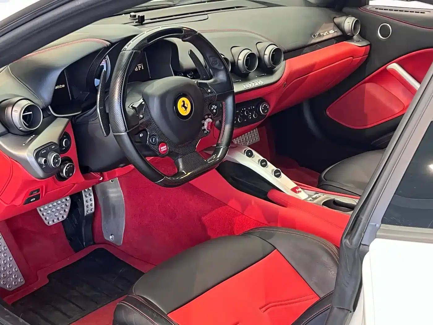 2013 F12berlinetta 6.3L Standard Model — миниатюра 9