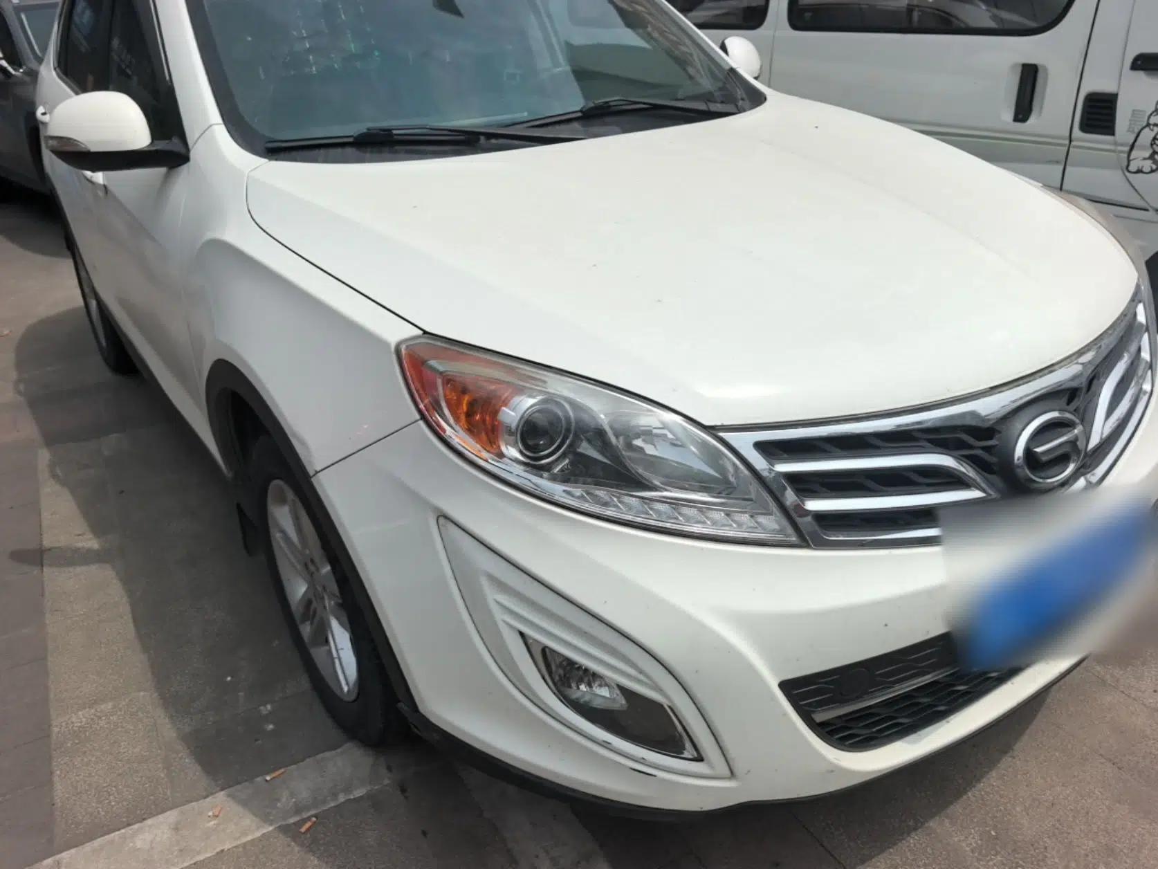 GAC Trumpchi GS5 2014 2.0L Automatic Two-Wheel Drive Deluxe Edition — миниатюра 3