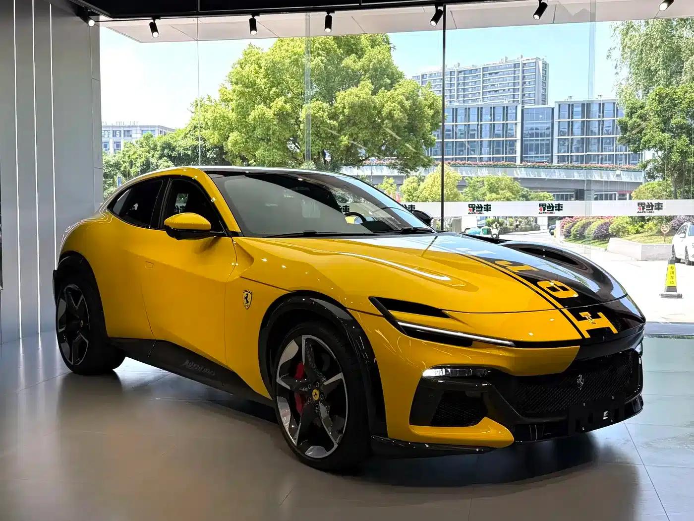 2023 Purosangue 6.5L V12 — миниатюра 2