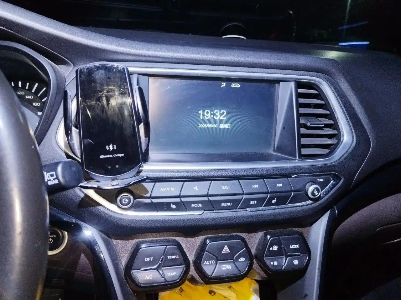 GAC Trumpchi GS4 New Energy 2017 1.5L PHEV Deluxe Edition — миниатюра 14