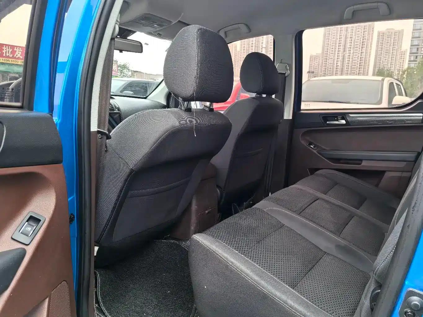 Foton Conqueror 3 2020 2.0T Conqueror 3 2WD Enjoyable Quick Edition Long Wheelbase 4F20 — миниатюра 9