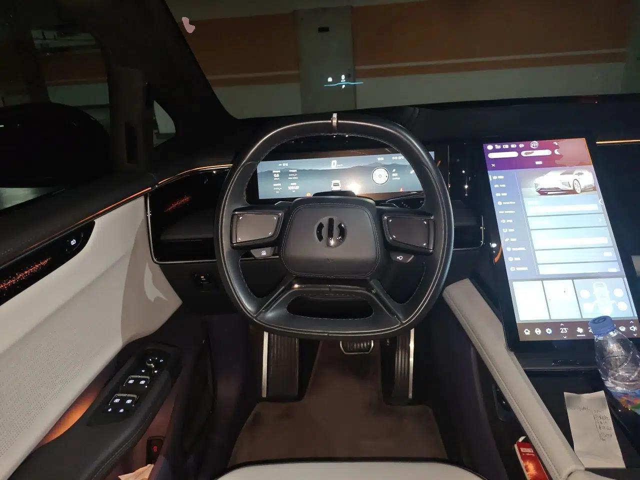 HiPhi X 2021 Flagship Edition 6-Seater — миниатюра 11