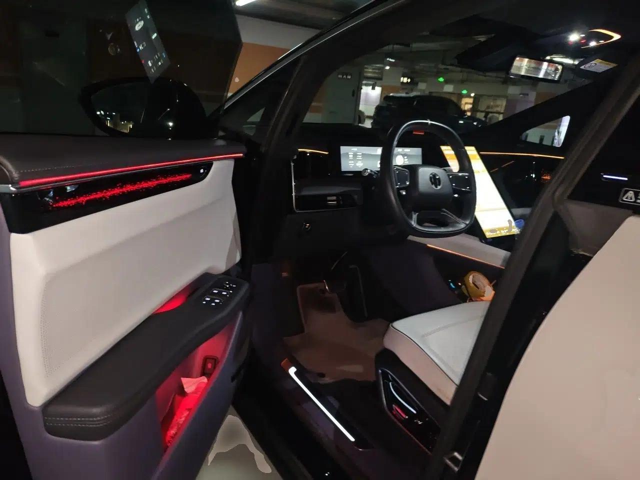 HiPhi X 2021 Flagship Edition 6-Seater — миниатюра 17