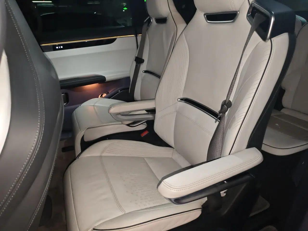 HiPhi X 2021 Flagship Edition 6-Seater — миниатюра 18