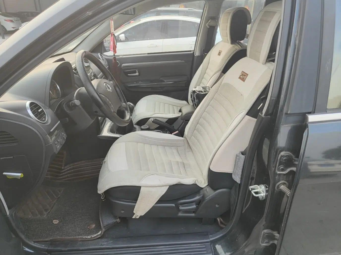Haval H5 Classic 2013 Zhizun Edition 2.0L Manual Two-Wheel Drive Entry-Level Model — миниатюра 17