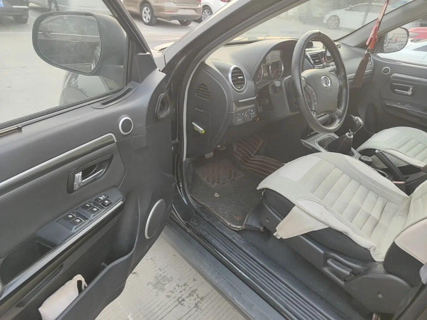 Haval H5 Classic 2013 Zhizun Edition 2.0L Manual Two-Wheel Drive Entry-Level Model — миниатюра 18