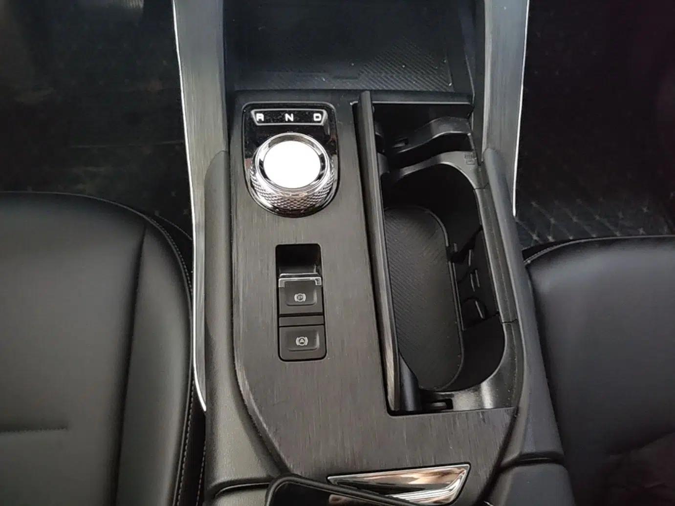 Haval H6 New Energy 2023 DHT-PHEV 110KM Enjoyment Edition — миниатюра 17