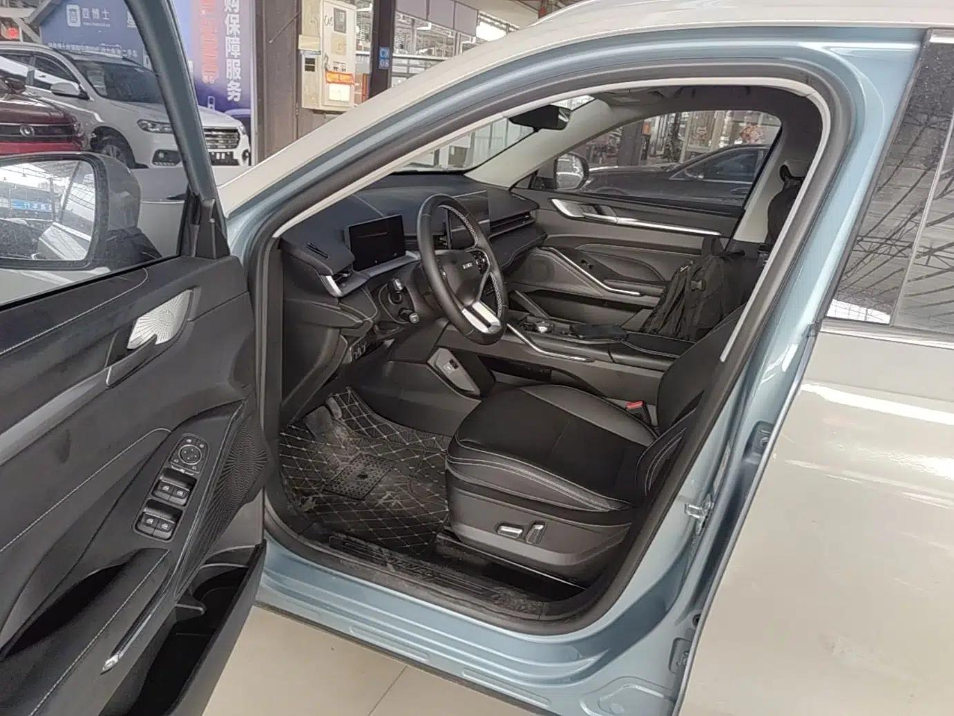 Haval H6 New Energy 2023 DHT-PHEV 110KM Enjoyment Edition — миниатюра 19