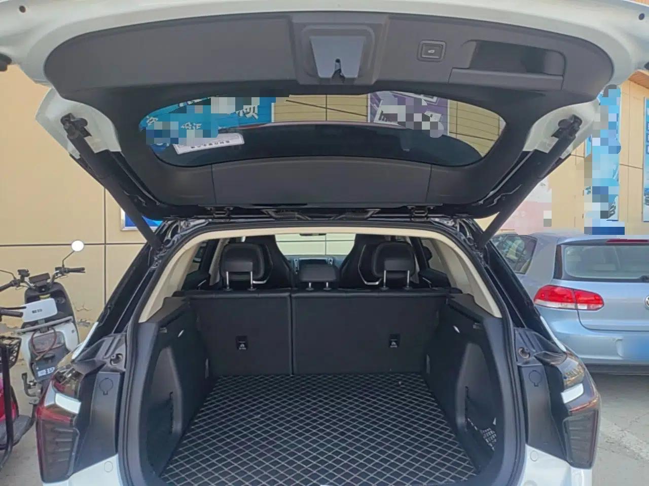 Hongqi HS3 PHEV 2024 PHEV 115km Jingwei Edition — миниатюра 21