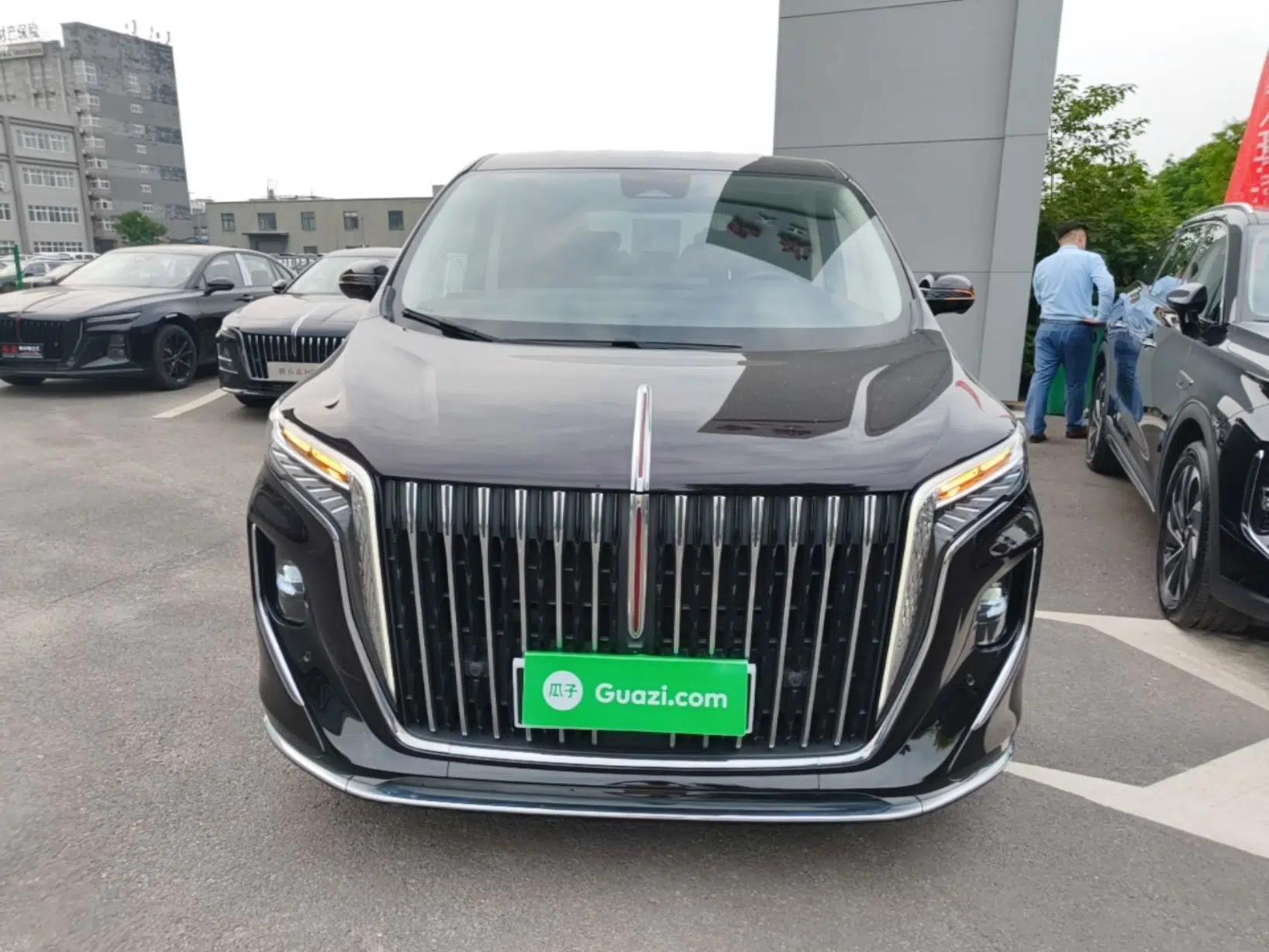 Hongqi HQ9 PHEV 2024 2.0T Four-Wheel Drive Luxury Edition — миниатюра 2