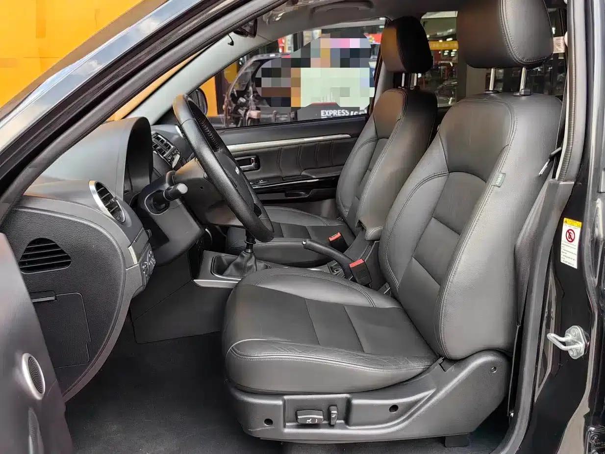 Haval H5 Classic 2018 Classic Edition 2.0T Manual 4WD Premium — миниатюра 11
