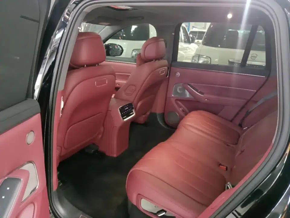 Hima AITO M8 2025 Extended-Range Ultra Version 53.4 kWh 5-Seater Edition — миниатюра 19