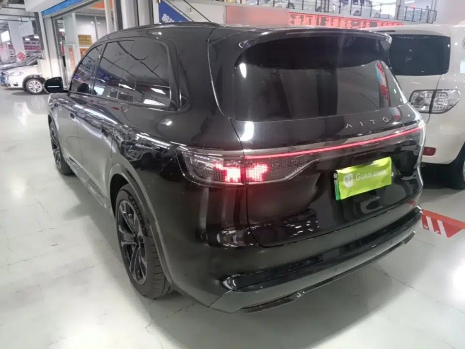 Hima AITO M8 2025 Extended-Range Ultra Version 53.4 kWh 5-Seater Edition — миниатюра 7