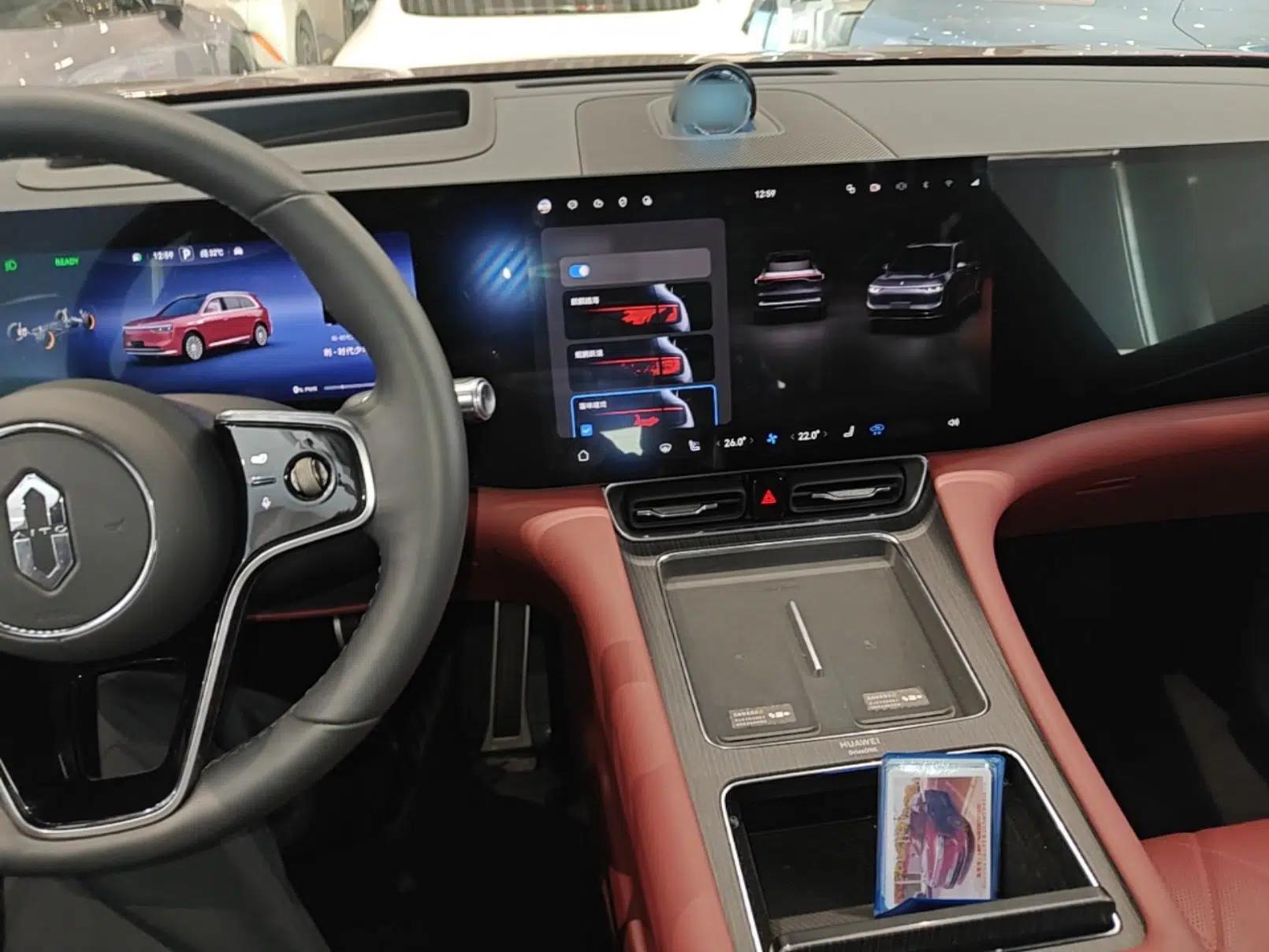 Hima AITO M8 2025 Extended-Range Ultra Version 53.4 kWh 5-Seater Edition — миниатюра 12