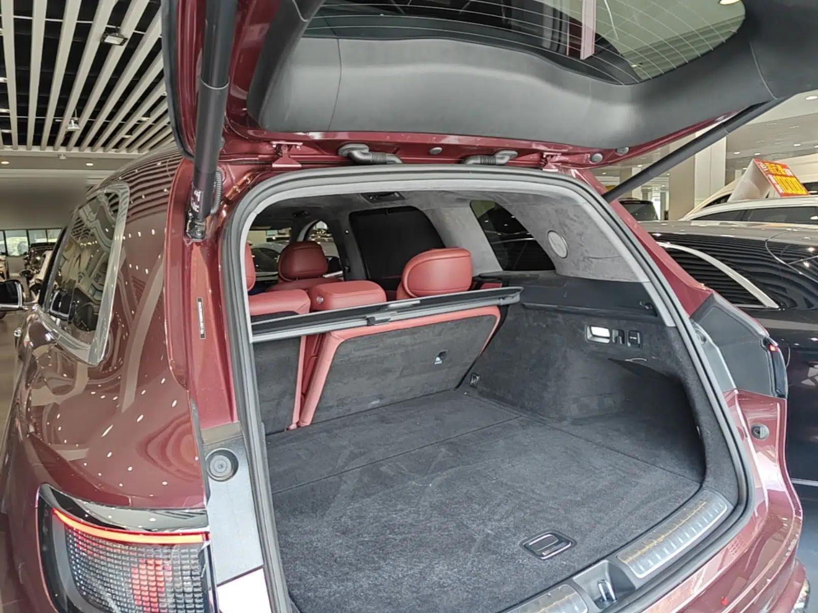 Hima AITO M8 2025 Extended-Range Ultra Version 53.4 kWh 5-Seater Edition — миниатюра 21