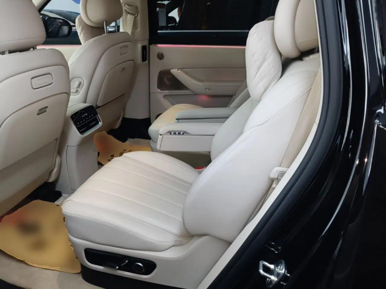 Hima AITO M8 2025 Extended-Range Max Version 37 kWh 6-Seater — миниатюра 20