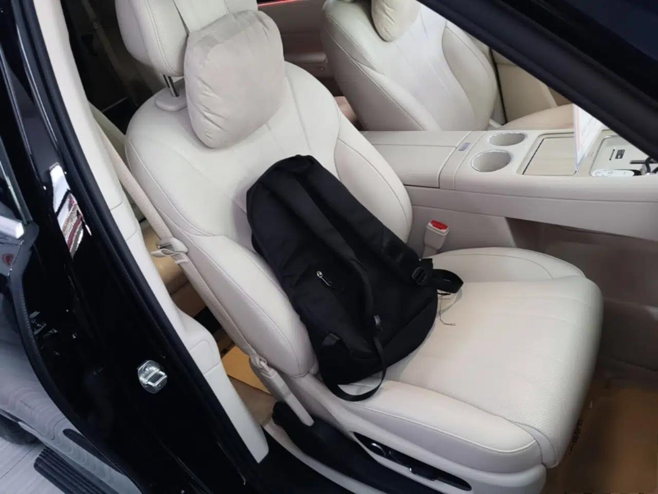 Hima AITO M8 2025 Extended-Range Max Version 37 kWh 6-Seater — миниатюра 23