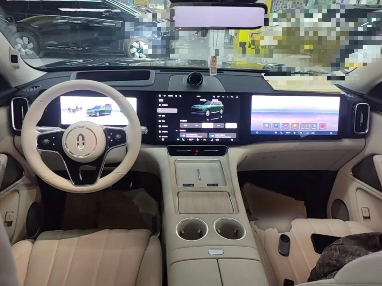 Hima AITO M8 2025 Extended-Range Max+ Version 53.4 kWh 6-Seater Edition — миниатюра 13