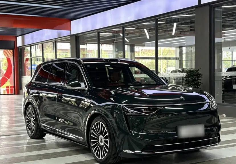 Hima AITO M8 2025 Extended-Range Ultra Version 53.4 kWh 6-Seater Edition — миниатюра 9