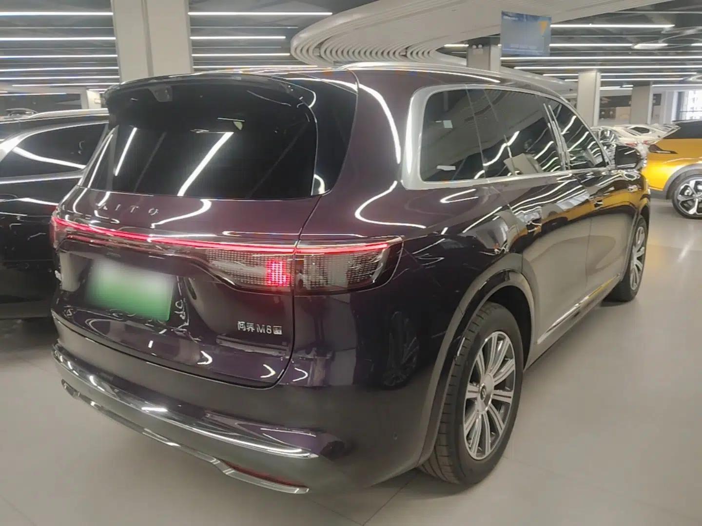 Hima AITO M8 2025 Model Pure Electric Max+ Five-Seat Long-Range Version — миниатюра 4