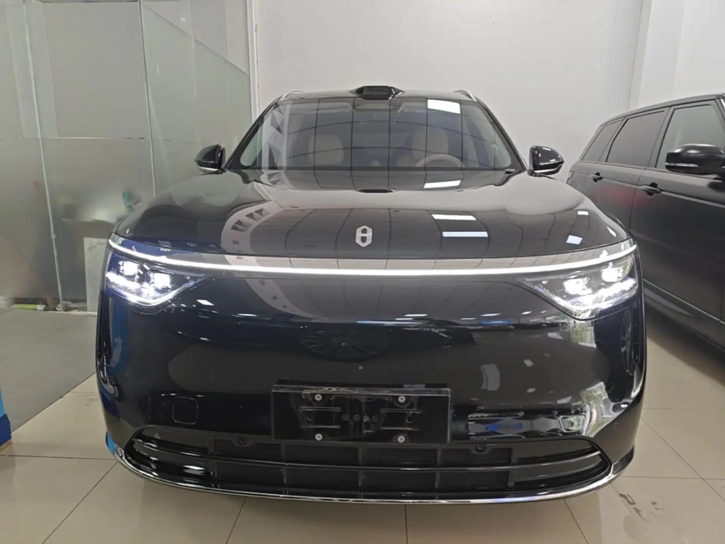 Hima AITO M8 2025 Extended-Range Max+ Version 53.4 kWh 6-Seater Edition — миниатюра 2