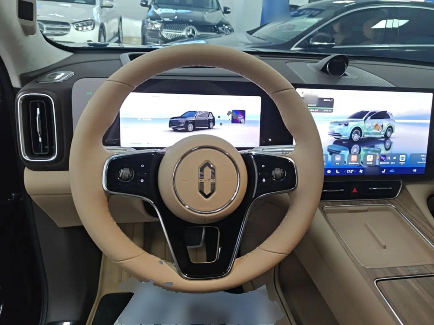 Hima AITO M8 2025 Extended-Range Max+ Version 53.4 kWh 6-Seater Edition — миниатюра 14