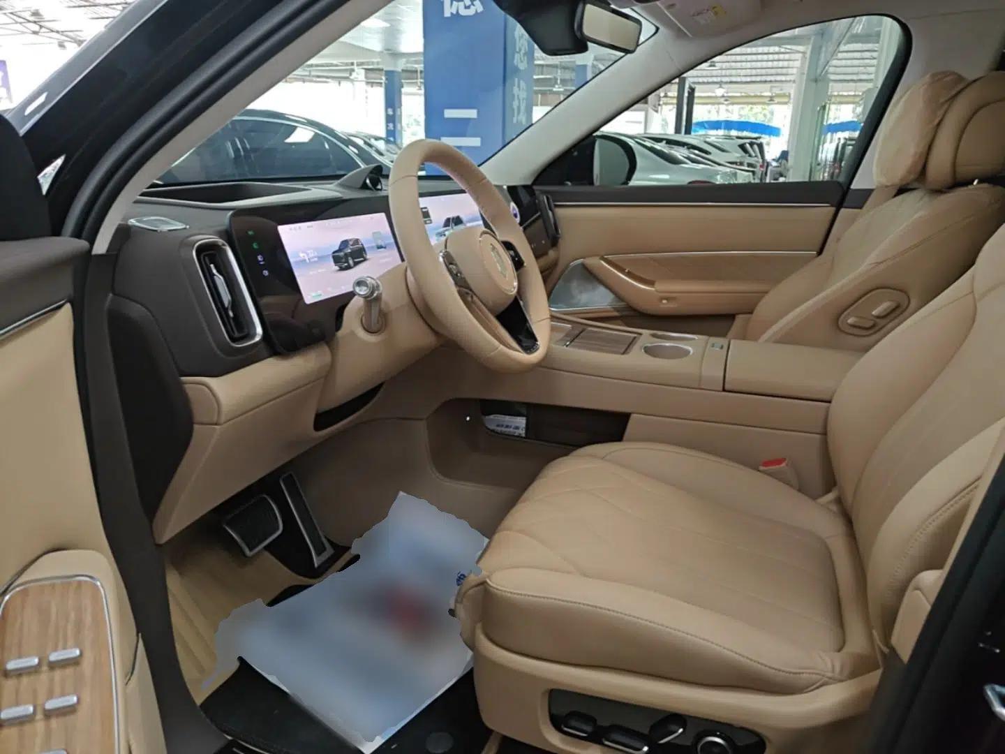 Hima AITO M8 2025 Extended-Range Max+ Version 53.4 kWh 6-Seater Edition — миниатюра 18