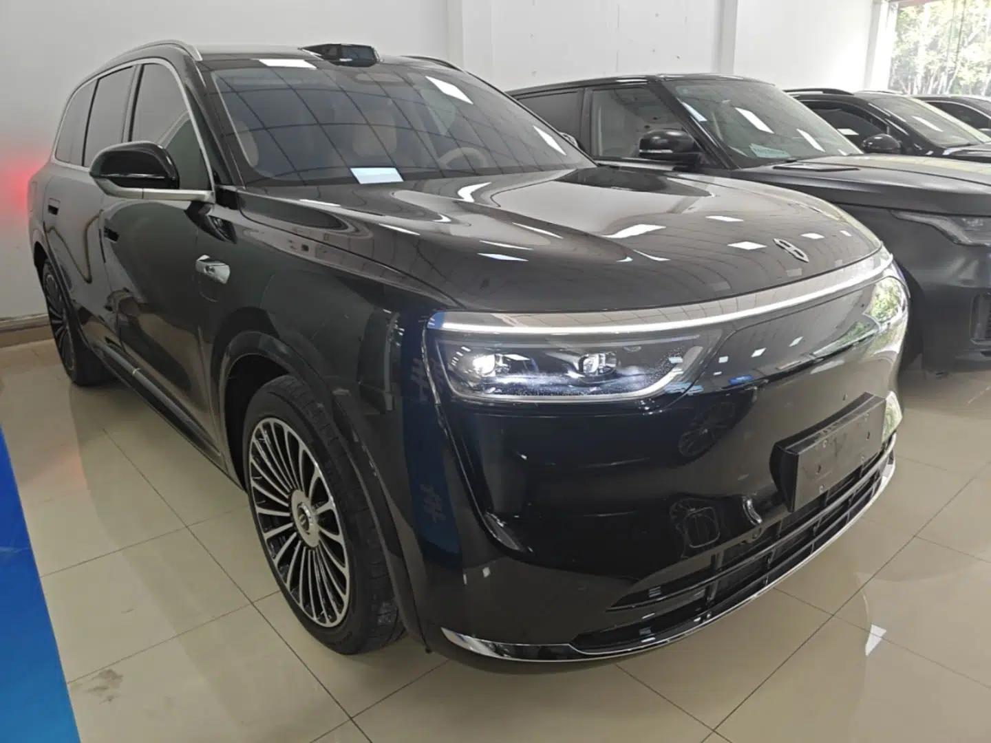 Hima AITO M8 2025 Extended-Range Max+ Version 53.4 kWh 6-Seater Edition — миниатюра 3