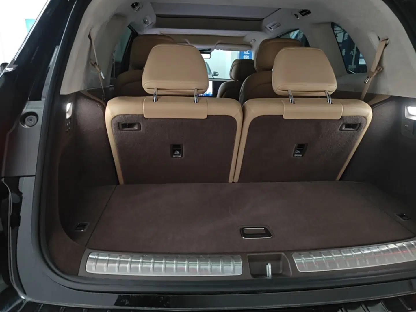 Hima AITO M8 2025 Extended-Range Max+ Version 53.4 kWh 6-Seater Edition — миниатюра 22